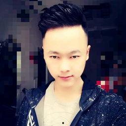 阿哲家庭背景,出身寒门，逆袭人生，揭秘他的家庭背景与奋斗历程